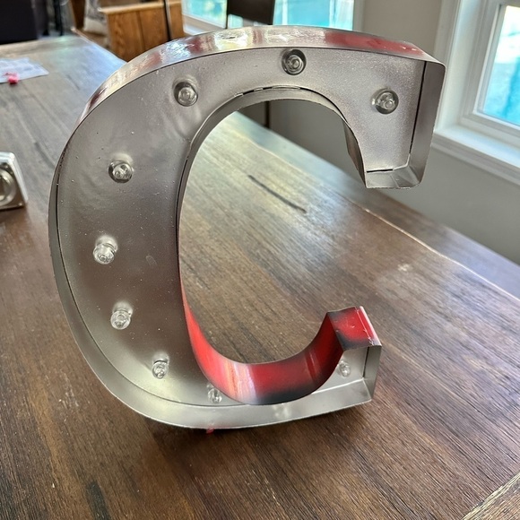 Industrial, light-up, free-standing, C initial decoration - Picture 6 of 6